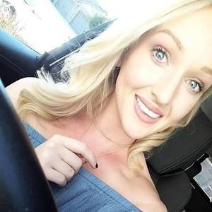 Meet your Posher, Kendra